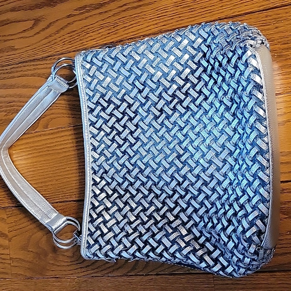 Purse - Picture 2 of 4